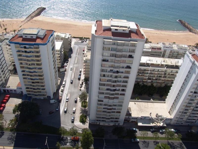 Torres Mira Praia By Garvetur Quarteira Exterior foto